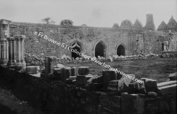 CISTERCIAN ABBEYS ALBUM  HOLYCROSS ABBEY 1181  PAGE 22